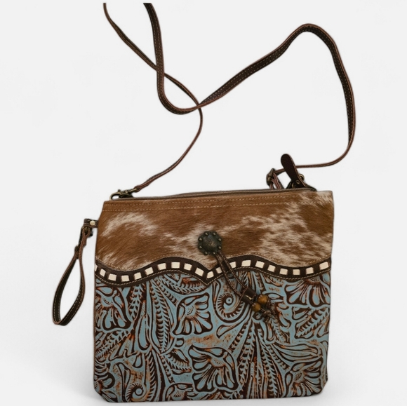 Myra Blue Isle Leather Crossbody Bag - Picture 2 of 12